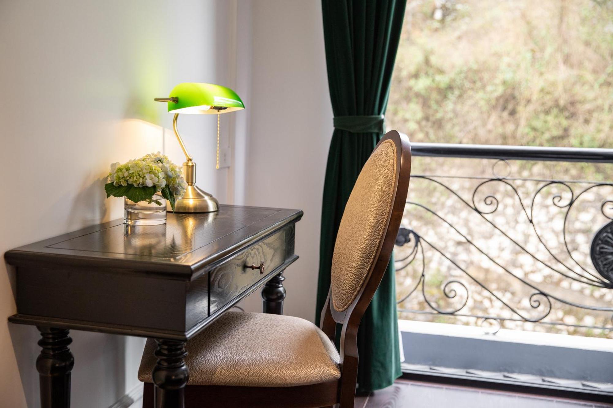 The Flower Boutique Hotel & Travel Ханой Экстерьер фото
