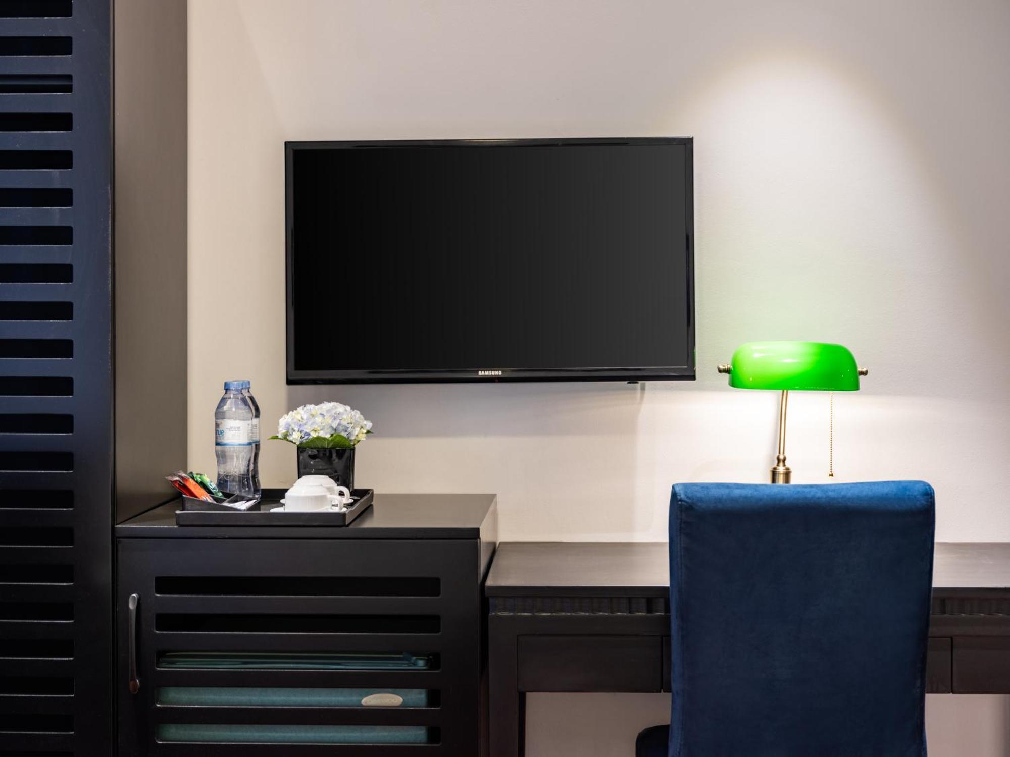 The Flower Boutique Hotel & Travel Ханой Экстерьер фото