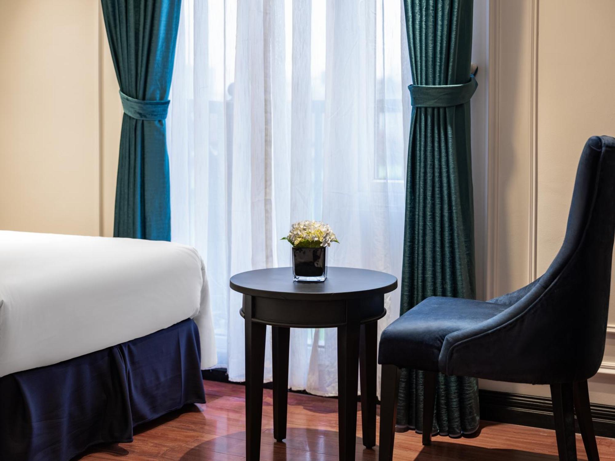 The Flower Boutique Hotel & Travel Ханой Экстерьер фото