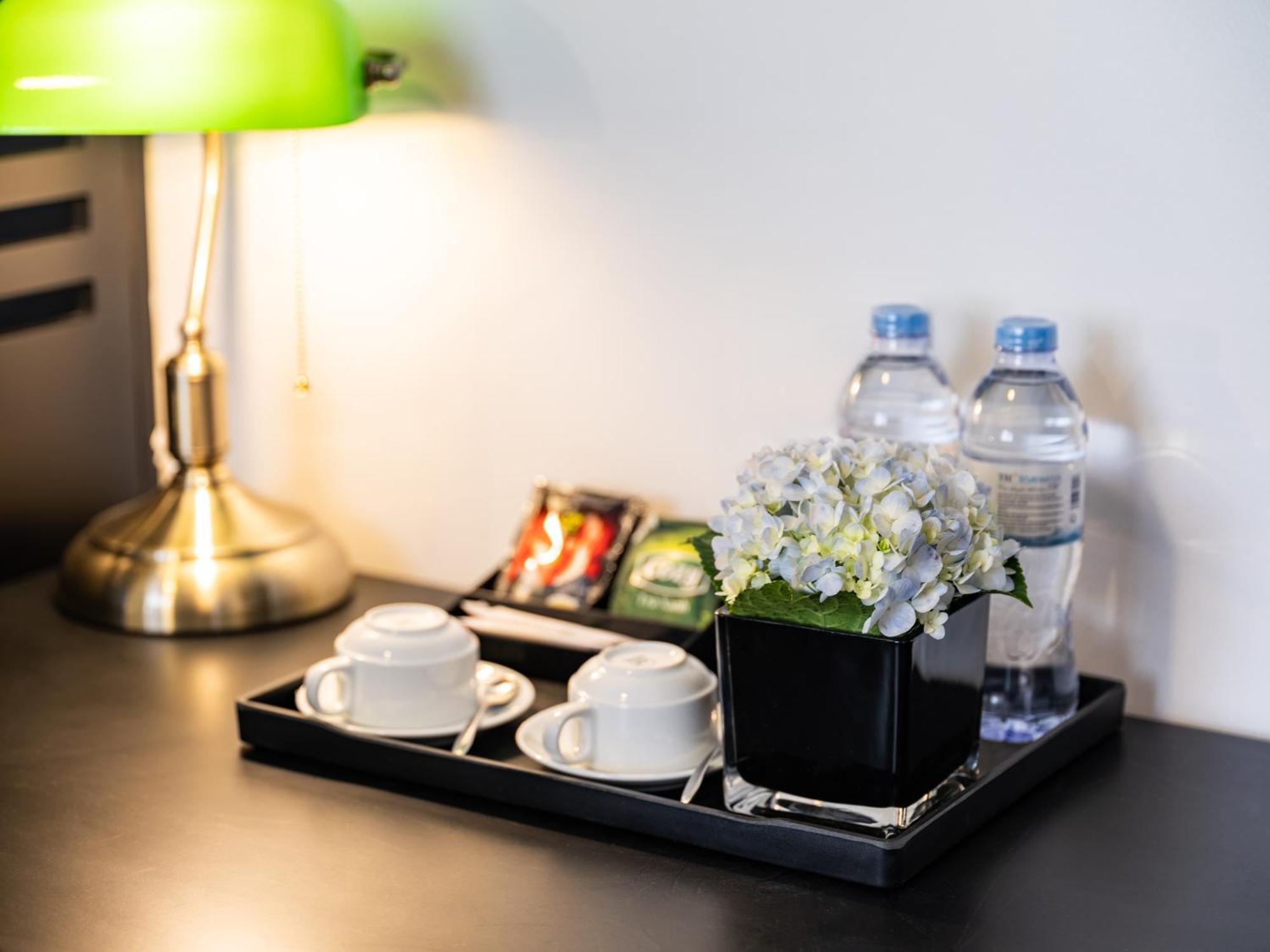 The Flower Boutique Hotel & Travel Ханой Экстерьер фото